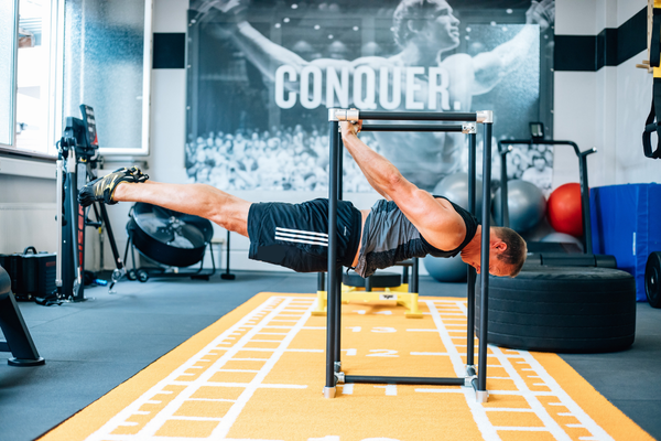 Calisthenics Training am Equalizer – Training mit dem eigenen Körpergewicht